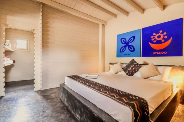 Chambre avec grand lit dans Luna Suite Apartments- Zanzibar