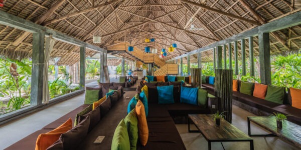 Salle de détente avec canapés Fun Beach Hotel Zanzibar