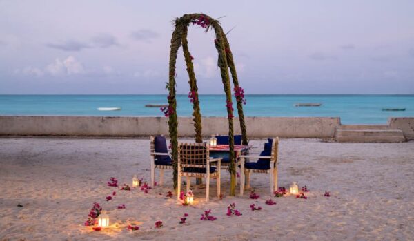 Table de diner romantique sur plage privée Nur Beach Resort - Zanzibar