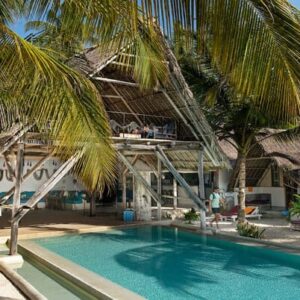Vue de la piscine et des hébergements Nur Beach Resort - Zanzibar